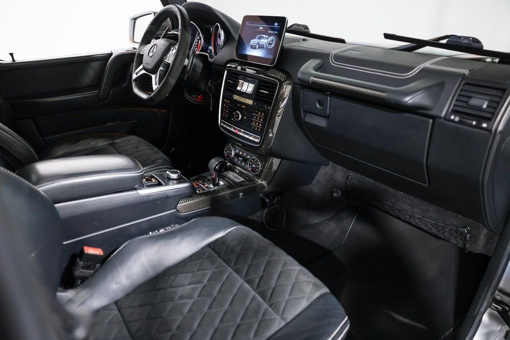 G 550 Squared luxury rental detail