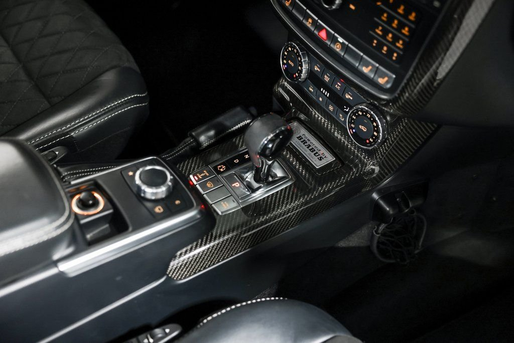 G 550 Squared wheel and exterior detail